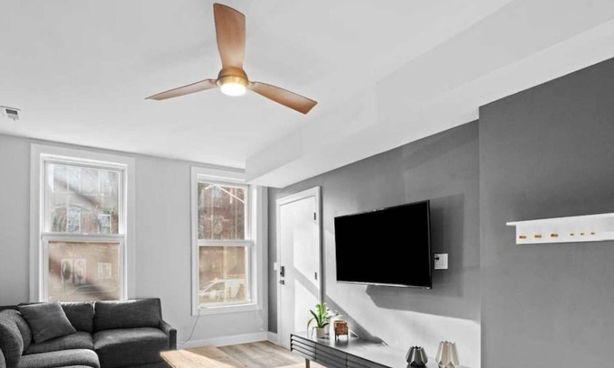 West Town Appartement | Stylish 2BR Retreat in the Heart of Chicago