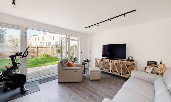 Southgate Appartement | Maison de ville élégante de 3 chambres avec 3 salles de bains à Southgate