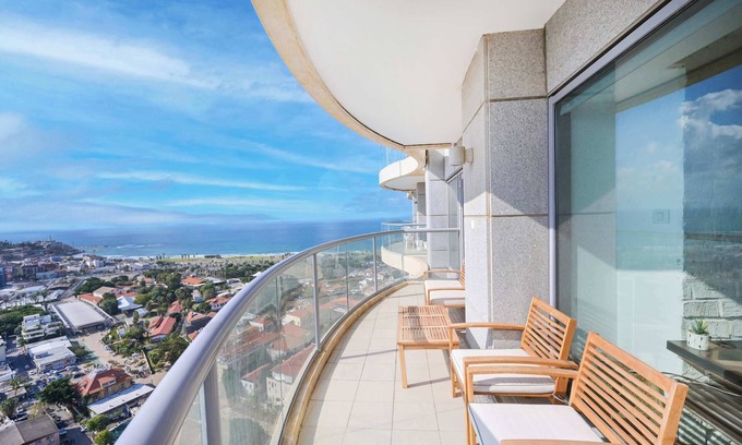 Neve Tzedek Appartement | Stylish 3BR Amazing Sea View W/Parking by HolyGuest