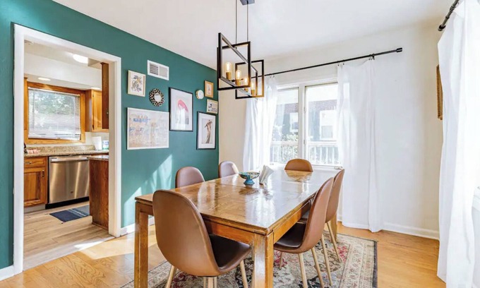 Champaign Maison | Stylish 4 Bedroom Home minutes from Downtown Champaign & Campus