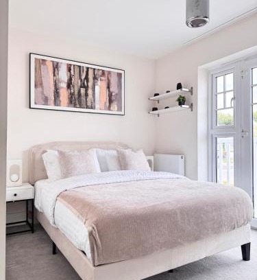 Reading Appartement | Stylish 4BR Apt Serene and Central