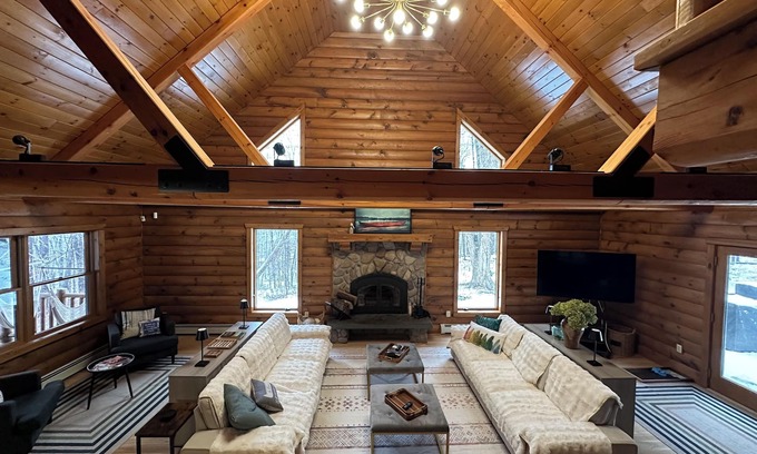 Montague Cabine | Stylish Adult Log Cabin Retreat with pool, generator, multiple fireplaces