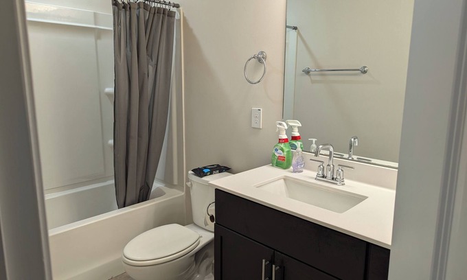 Mebane Maison | Stylish and charming 2-bedroom house with AC and WiFi in Mebane