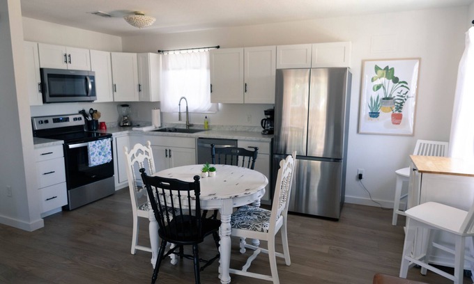 Ocean Springs Maison | Stylish and Comfortable, renovated cottage close to downtown!