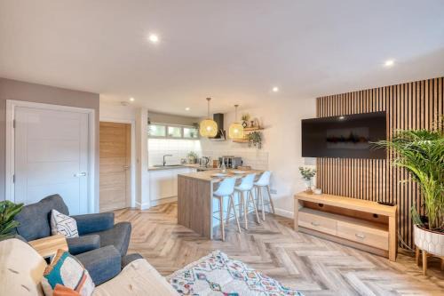 Pontrilas Appartement | Stylish and modern city centre apartment with easy parking