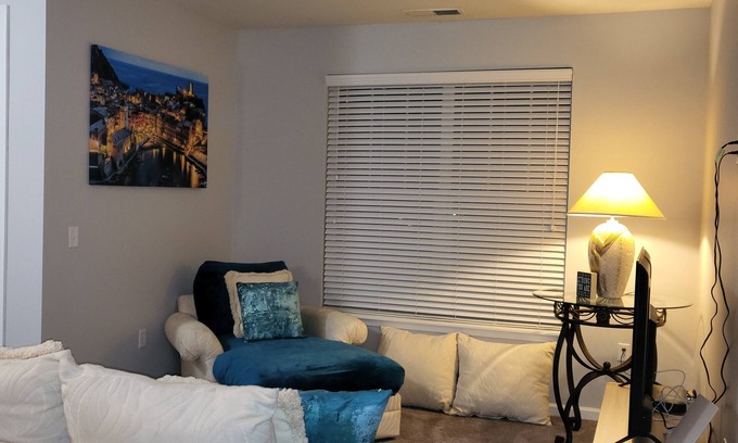 Saint Marys Allen County Appartement | Stylish and Spacious, Close to the Hospital