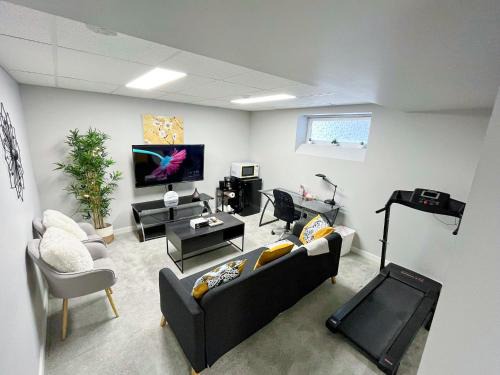 Transcona Maison | Stylish Basement Suite with Modern Comforts