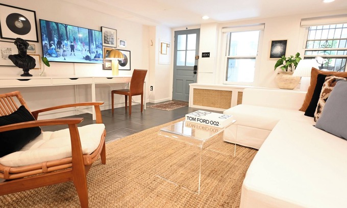 Kingman Park Appartement | Luxury Capitol Hill Guesthouse—Historic Charm & Modern Comfort Near DC Landmarks