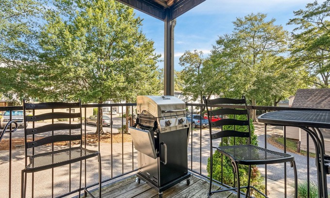 Auburn Copropriété | Stylish & Centrally-Located 2 bed/2 bath Condo in Auburn, AL