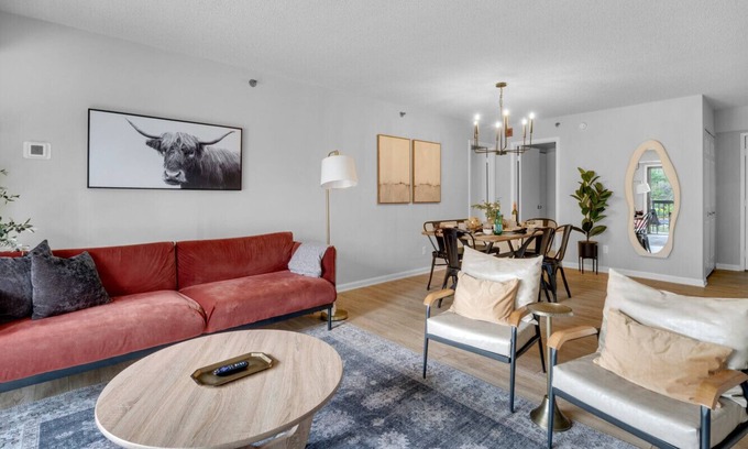 Crystal City Appartement | Stylish City Sleeps 8 Near Metro