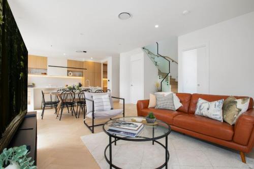 Burraneer Maison | Stylish Coastal Retreat Near Cronulla Beach