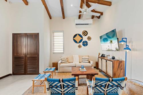 Las Catalinas Appartement | Stylish Condo in the Heart of Las Catalinas with Vibrant Design & Exclusive Beach Club Access