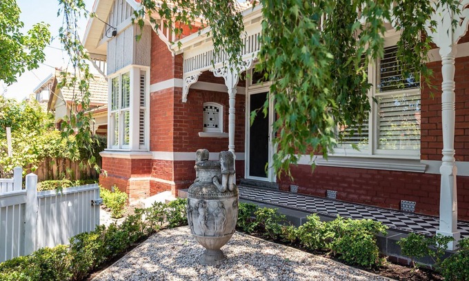 St Kilda Maison | Stylish Contemporary Retreat St Kilda