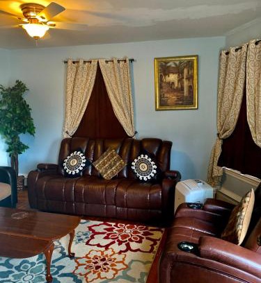 Pawtucket Appartement | Stylish, Cozy 2BR Private Apt, 2nd Floor, Scenic View, Well-Appointed, Near Providence, MA, RI Line, I-95 Access