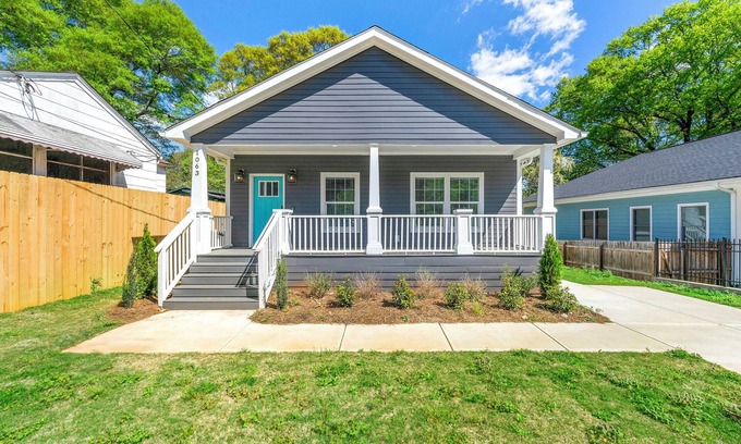 Jefferson Park Maison | Stylish & Cozy New Bungalow - 10min to Midtown!