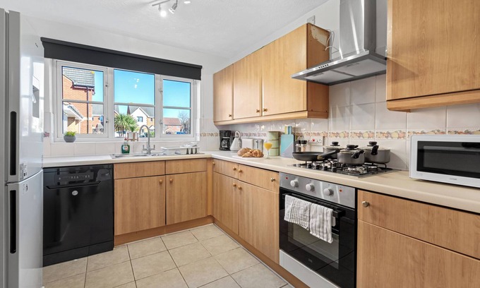 Swindon Appartement | Stylish & Cozy Retreat /Prime Location/ Perfect for short & Long Stays