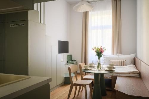 Vinohrady Appartement | Stylish Designer Studio Loft in Great Location