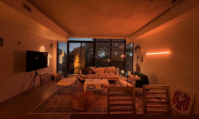 Beaconsfield Village Copropriété | Stylish Downtown 1 BR with a Stunning View | Close to Everything