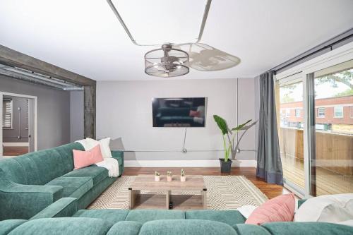 Downtown Niagara Falls Appartement | Stylish Escape By The Falls 6-8