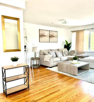 Newark Appartement | Stylish Evergreen Apartment By Newark Airport