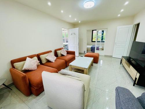 Ponthierry Maison | Stylish, Calm and Green Home Stay