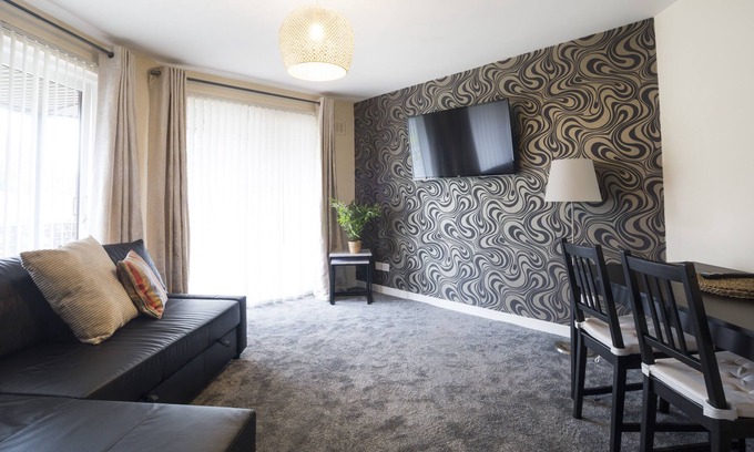 Tollcross Appartement | Élégant appartement indépendant au rez-de-chaussée avec une chambre à coucher près de l'Emirates Arena