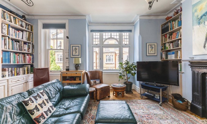 Gospel Oak Appartement | Stylish Hampstead Retreat by the Heath
