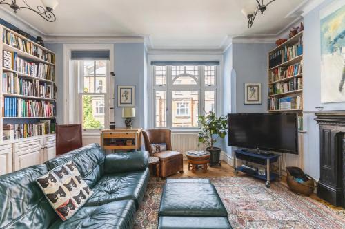Gospel Oak Appartement | Stylish Hampstead Retreat by the Heath