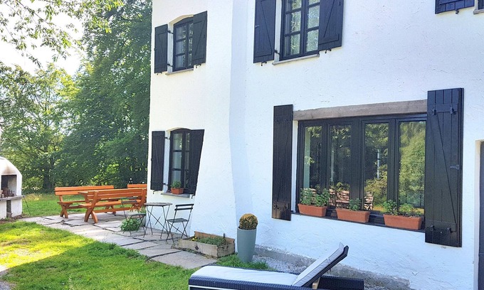 Bernister Maison | Maison de vacances spacieuse avec sauna à Malmedy