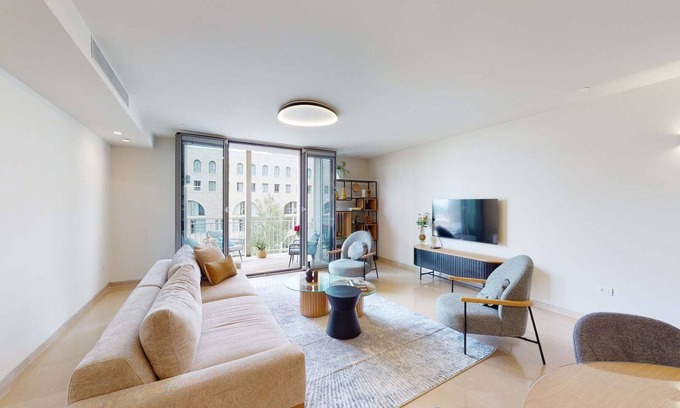 Jerusalem City Centre Appartement | ★ Stylish MAMILLA 2 masters ★ VIEW balcony ★ Parking ★