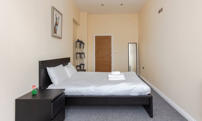 Peninsula Appartement | Stylish + modern 2 bedroom property in Greenwich!