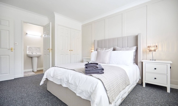 Norwich Maison | Stylish modern 3 bedroom with Ensuite - long stays welcome