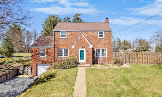 Wexford Maison | Stylish & Modern 4 Bedroom House in Wexford/Pittsburgh with Game Room