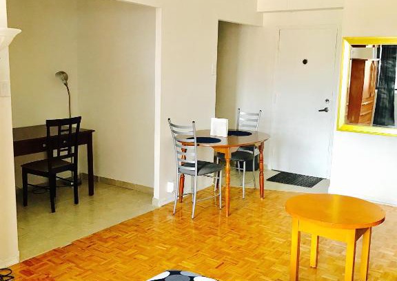 Downtown Montreal Appartement | Stylish Montreal Apartment: Comfortable Stay in the Golden Square Mile