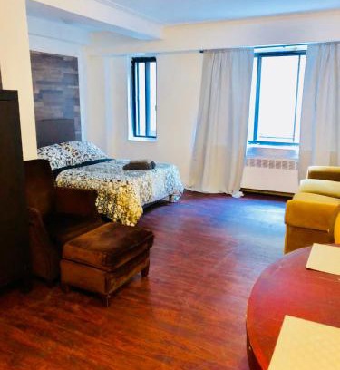 Downtown Montreal Appartement | Stylish Montreal Apartment Comfortable Stay in the Golden Square Mile