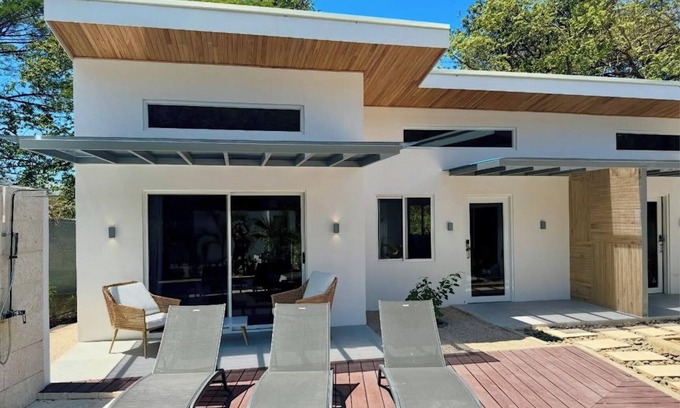 Cuajiniquil Maison | Stylish, New One-Bedroom Casita Close to the Beach and Great Surf Break
