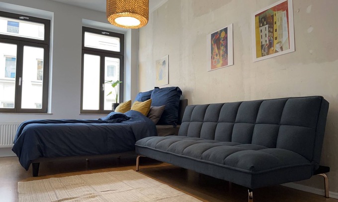 Reudnitz-Thonberg Appartement | Stylish old building with balcony (10 min to center)