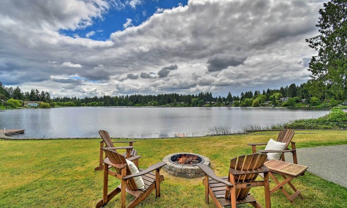East Olympia Maison | Stylish Olympia Home w/ Private Boat Dock!