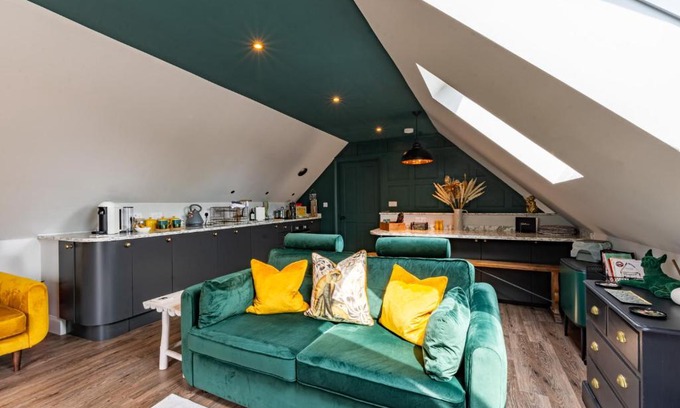 Tetbury Appartement | Stylish one bedroom Cotswold Coach House Tetbury