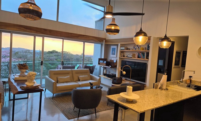 Pavas Copropriété | Stylish Penthouse Condo in San José, Costa Rica