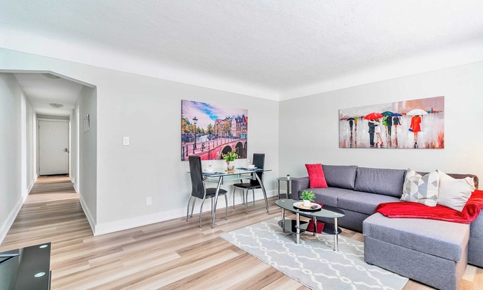 Hamilton Appartement | Stylish Pet-friendly 1BR Suite—Corktown Hamilton