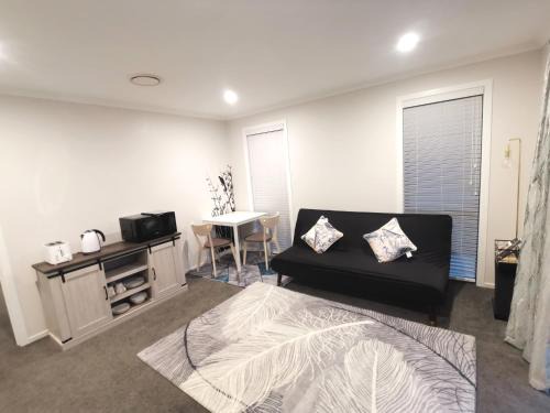 Rolleston Maison | Stylish Private Guest House Ensuite Only