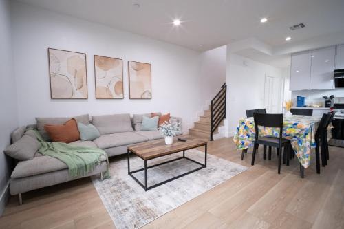Pico-Union Maison | Stylish Private Room by Downtown LA with Private Parking