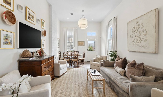 West Riverside Maison | Stylish & Private Uptown NOLA Home & yard.