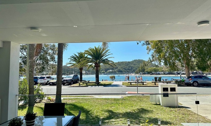 Palm Beach Appartement | Stylish refurbished unit on Tallebudgera Creek