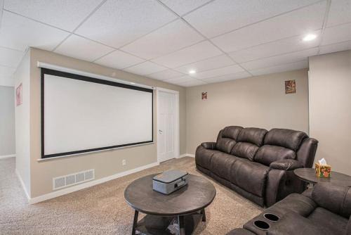 Omaha Maison | Stylish Retreat Master Suite
