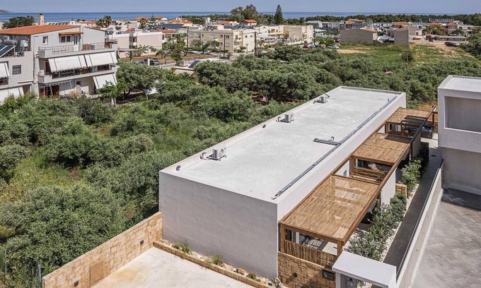 Daratsos Hôtel | Stylish Retreat with Jacuzzi