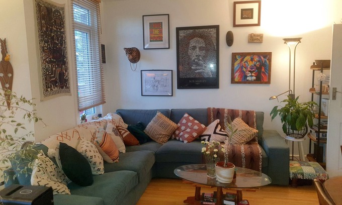 Wood Green Appartement | Stylish sanctuary in bustling Wood Green, close to tube, shops and parks