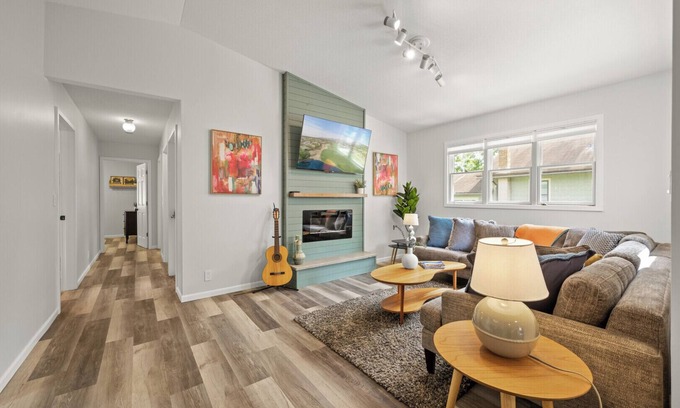 White Bear Lake Maison | Stylish, serene 4-bedroom house with fenced yard in popular White Bear Lake
