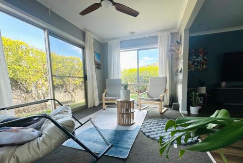 Deer Park Maison | Stylish Small Ocean Homestay Near Deer Park Train Station